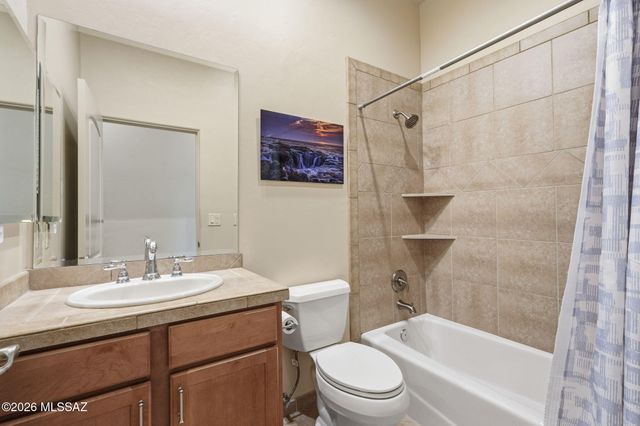 180 E Placita De Aretes, Green Valley, AZ 85614