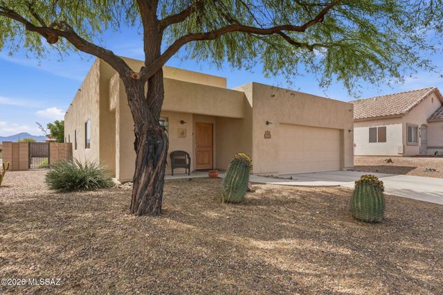 180 E Placita De Aretes, Green Valley, AZ 85614