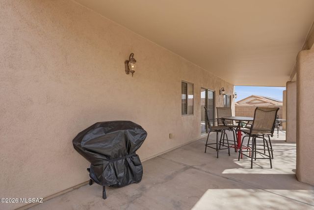 180 E Placita De Aretes, Green Valley, AZ 85614