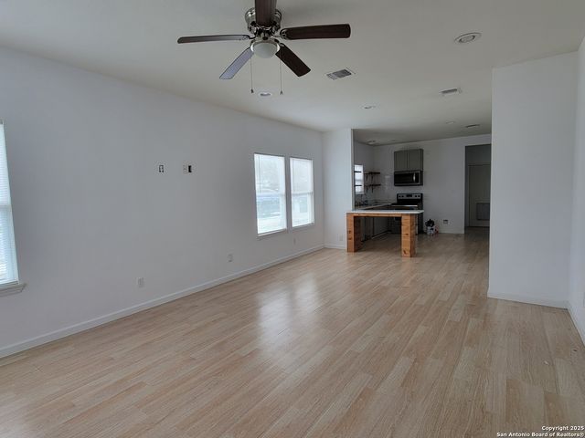 3402 W Salinas, San Antonio, TX 78207