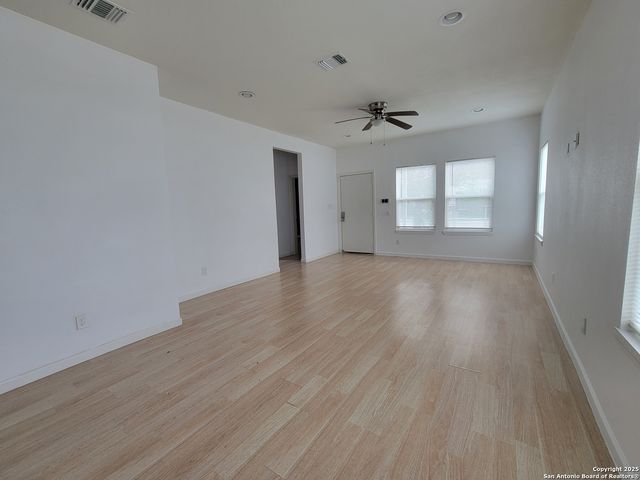 3402 W Salinas, San Antonio, TX 78207