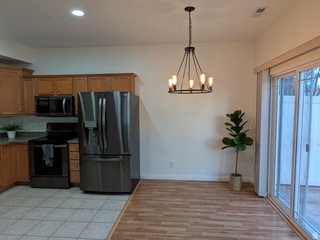 6712 S PINES POINT WAY, West Jordan, UT 84084