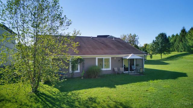 1581 Black Wolf Drive, Turtle Creek Twp, OH 45036