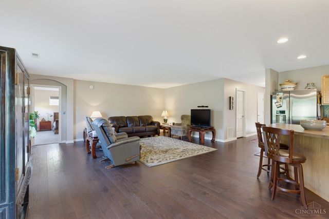 1581 Black Wolf Drive, Turtle Creek Twp, OH 45036