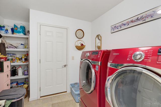 1581 Black Wolf Drive, Turtle Creek Twp, OH 45036