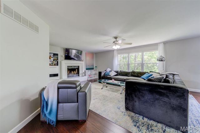 4 Windbriar Court, St Peters, MO 63376