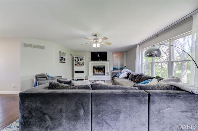 4 Windbriar Court, St Peters, MO 63376