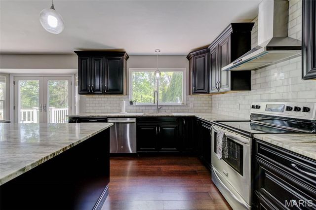 4 Windbriar Court, St Peters, MO 63376