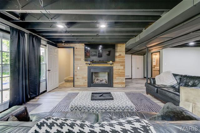 4 Windbriar Court, St Peters, MO 63376