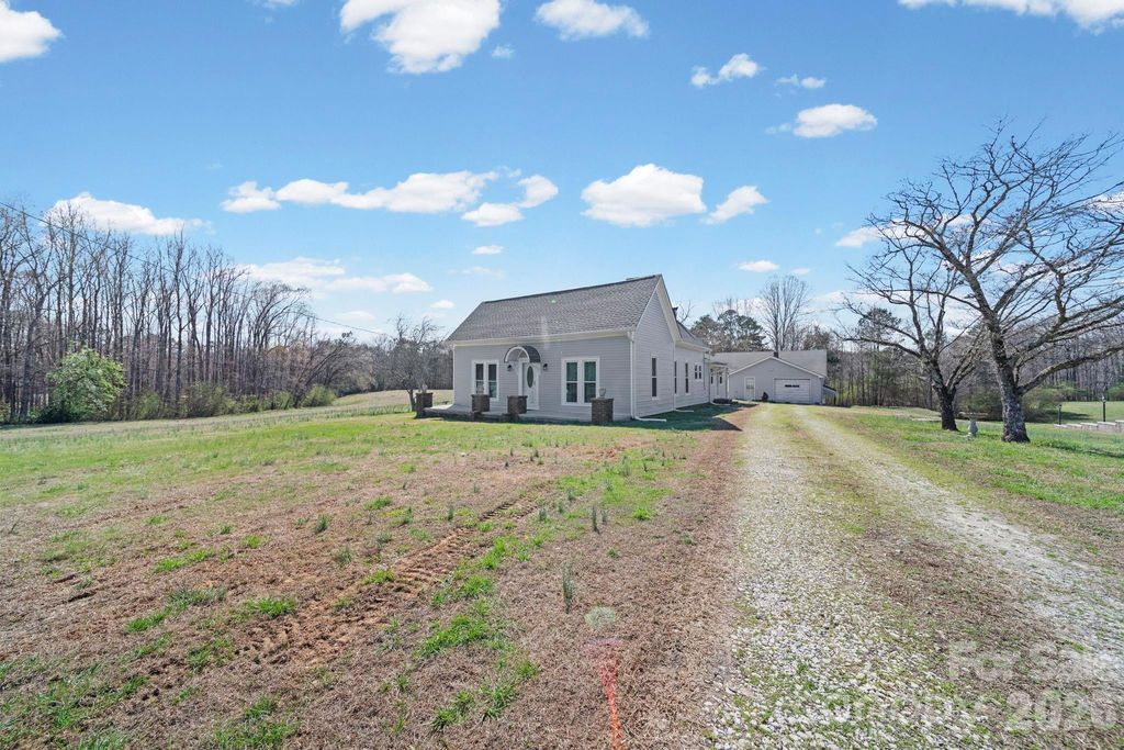 1833 Mountain Creek Road, Albemarle, NC 28001