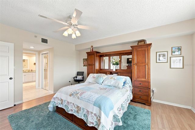 6450 SHORELINE DRIVE 9306, Seminole, FL 33708