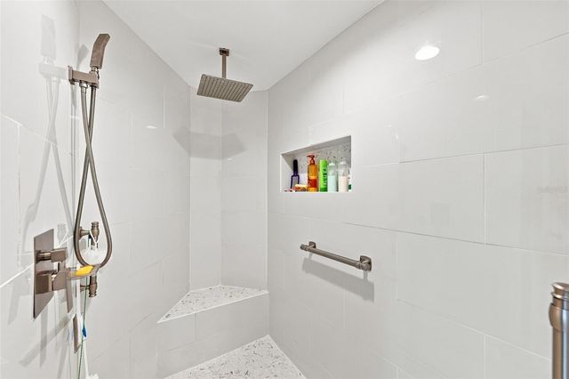 6450 SHORELINE DRIVE 9306, Seminole, FL 33708