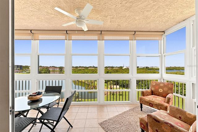 6450 SHORELINE DRIVE 9306, Seminole, FL 33708