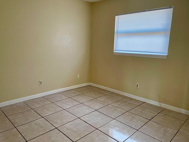 2780 NW 14th Court 1-2, Fort Lauderdale, FL 33311