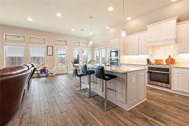 3105 High Meadow ST, Seguin, TX 78155