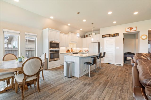 3105 High Meadow ST, Seguin, TX 78155