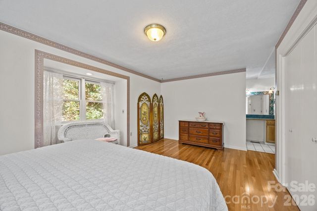 63 Chestnut Forest Road, Fairview, NC 28730