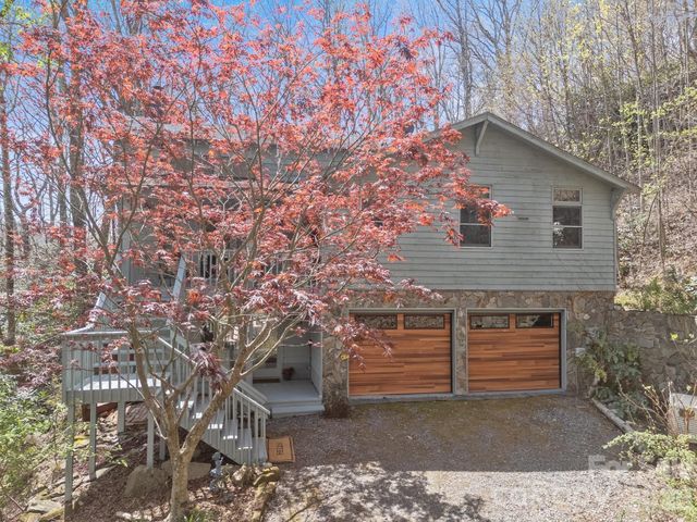 63 Chestnut Forest Road, Fairview, NC 28730