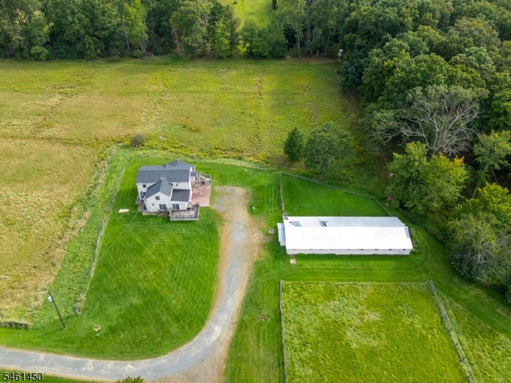 Image 21 of property listing at 73 Featherbed Ln, Raritan Twp., NJ 08822