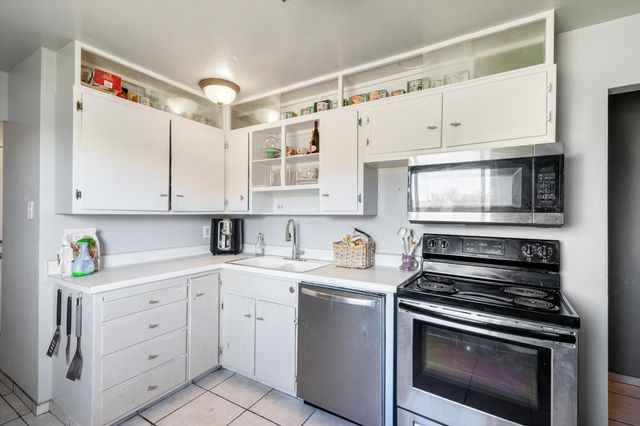 1016 Walker Drive NE, Albuquerque, NM 87112