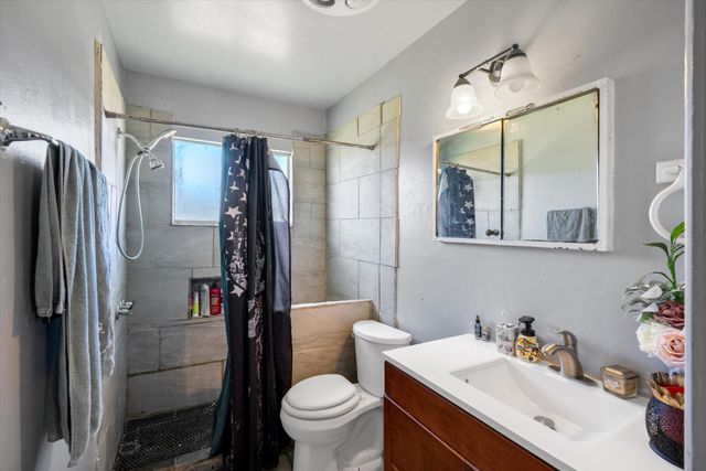 1016 Walker Drive NE, Albuquerque, NM 87112