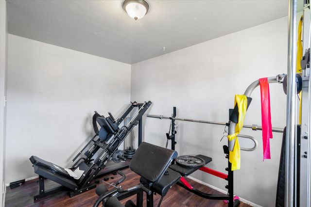 1016 Walker Drive NE, Albuquerque, NM 87112