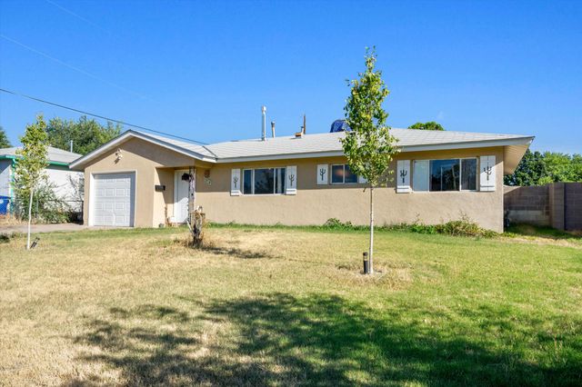 1016 Walker Drive NE, Albuquerque, NM 87112