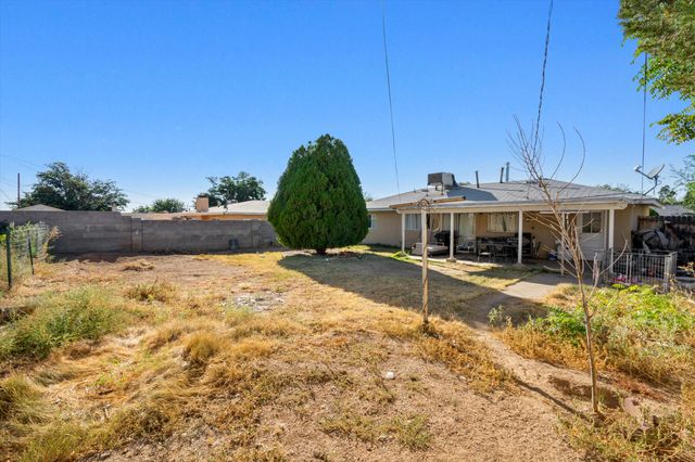 1016 Walker Drive NE, Albuquerque, NM 87112