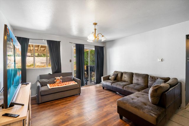 1016 Walker Drive NE, Albuquerque, NM 87112