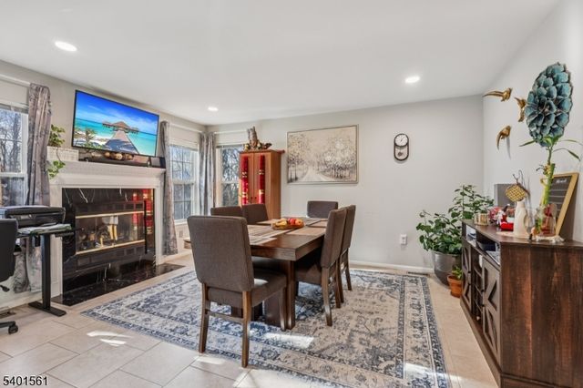 26 Eider Ct, Wayne Twp., NJ 07470