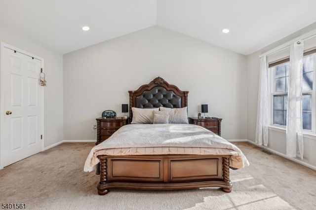 26 Eider Ct, Wayne Twp., NJ 07470