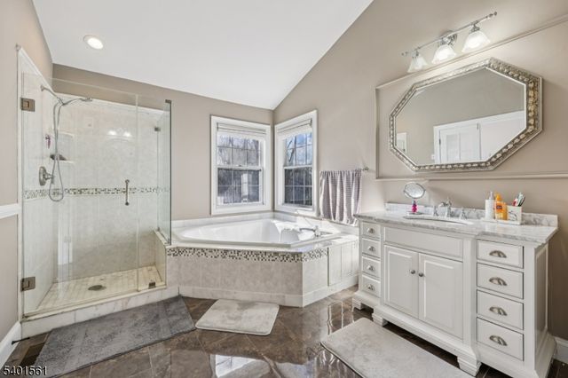 26 Eider Ct, Wayne Twp., NJ 07470