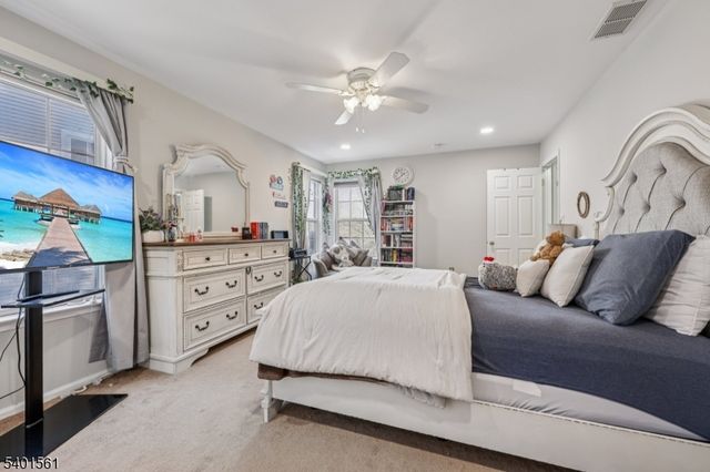 26 Eider Ct, Wayne Twp., NJ 07470