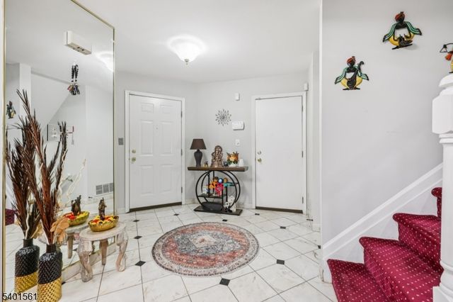 26 Eider Ct, Wayne Twp., NJ 07470