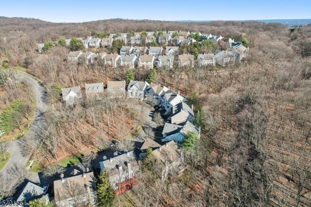 26 Eider Ct, Wayne Twp., NJ 07470