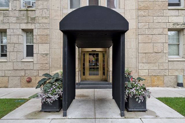 5000 S East End Avenue 15C, Chicago, IL 60615