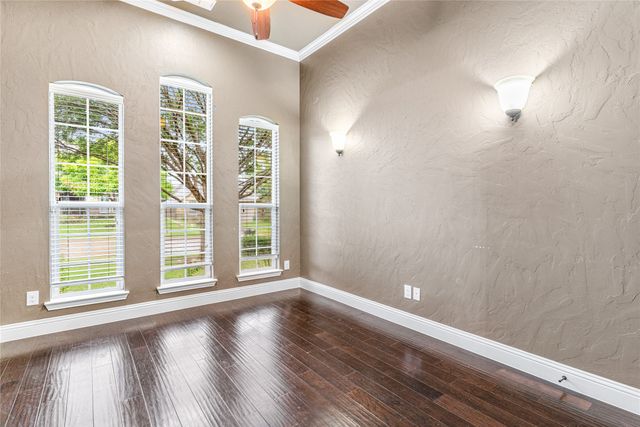 420 Blue Daze Court, Burleson, TX 76028