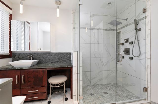 14448 Briarwood Lane, Urbandale, IA 50323