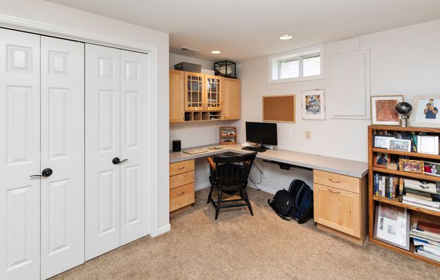 14448 Briarwood Lane, Urbandale, IA 50323