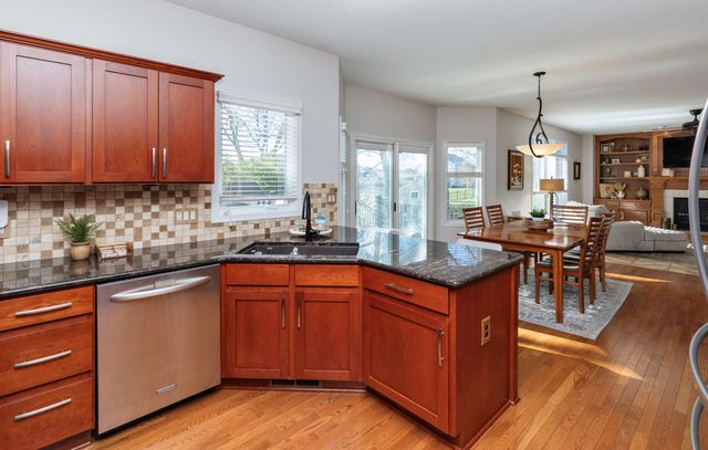 14448 Briarwood Lane, Urbandale, IA 50323