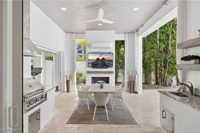 9214 Mercato WAY, Naples, FL 34108