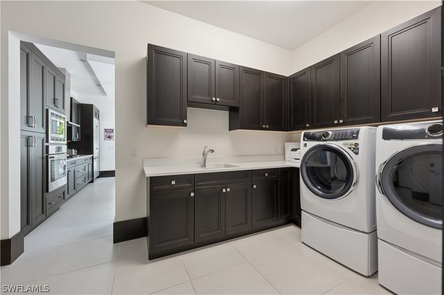 9214 Mercato WAY, Naples, FL 34108