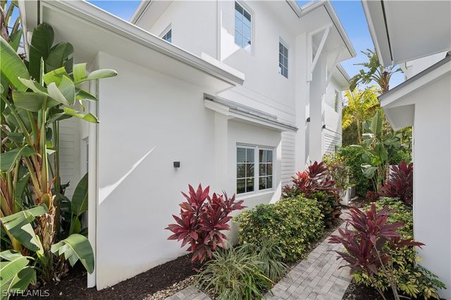 9214 Mercato WAY, Naples, FL 34108