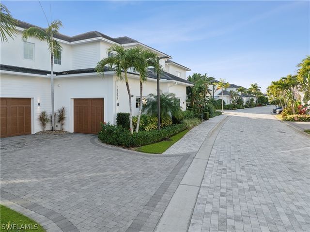 9214 Mercato WAY, Naples, FL 34108