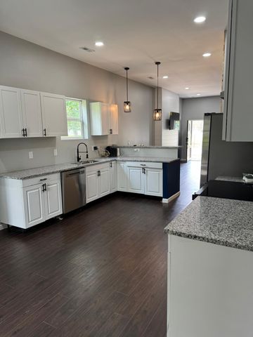 462 S Hampton Road, Columbus, OH 43213