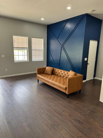 462 S Hampton Road, Columbus, OH 43213