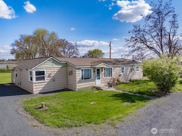 2001 W 2003 Lakeside Drive, Moses Lake, WA 98837