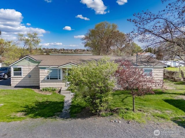 2001 W 2003 Lakeside Drive, Moses Lake, WA 98837