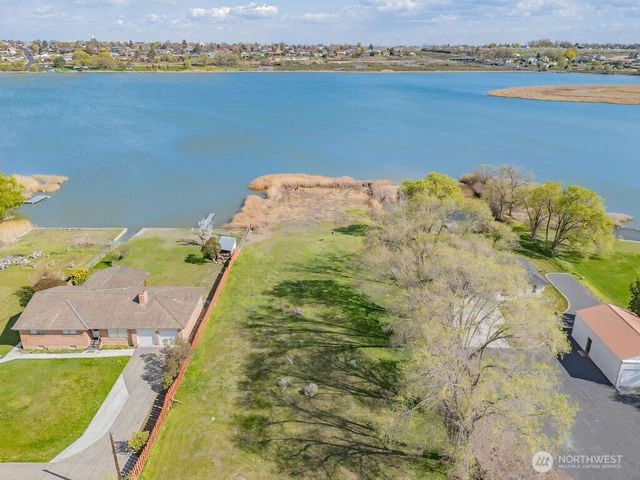 2001 W 2003 Lakeside Drive, Moses Lake, WA 98837