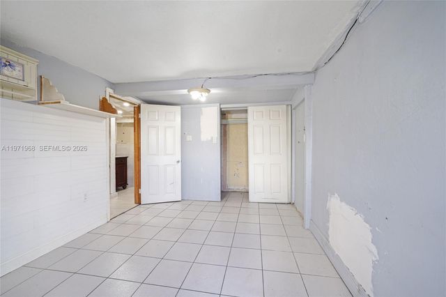 840 E 17th St, Hialeah, FL 33010